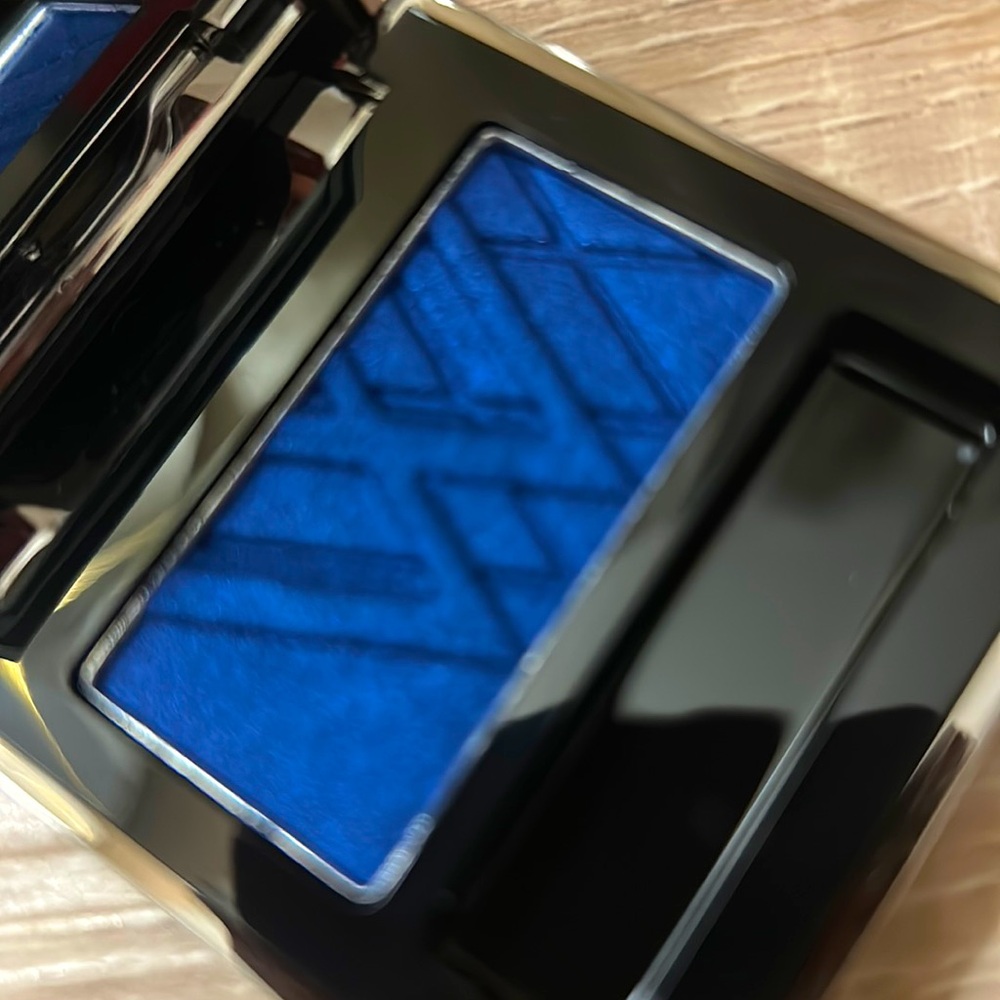 Lise watier eyeshadow